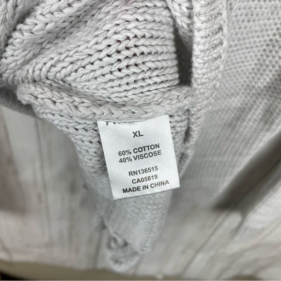 Stitches and Stripes gray open back sweater XL - Picture 6 of 6